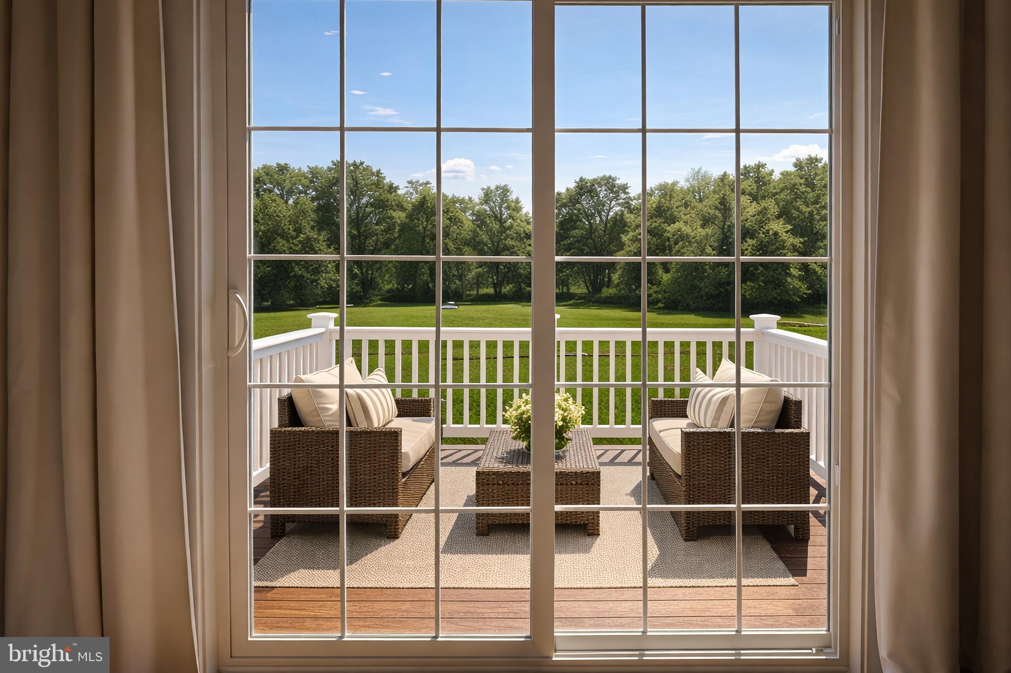 10 LITTLE POND DRIVE