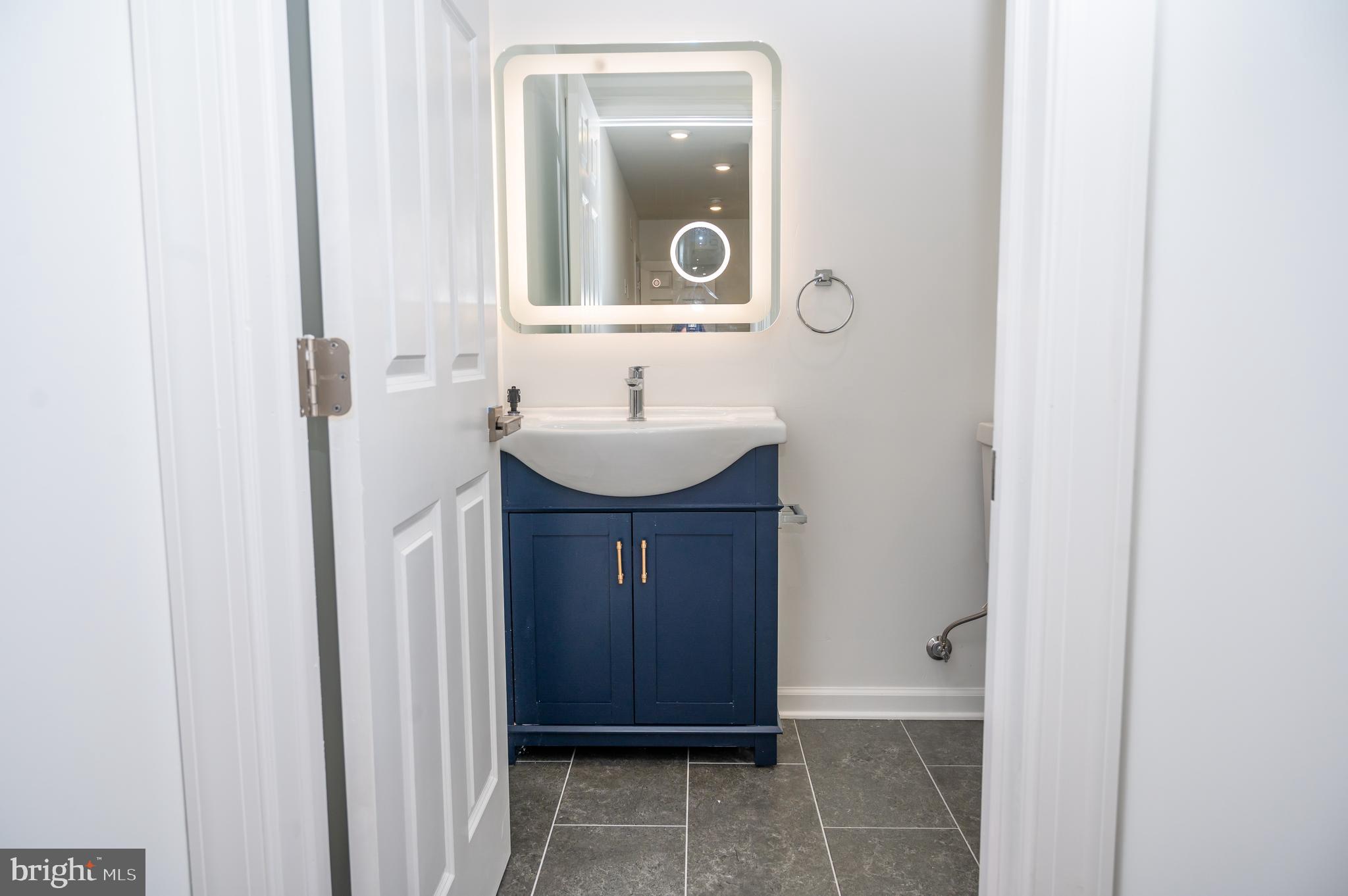 NORRIS SQUARE - Residential Lease