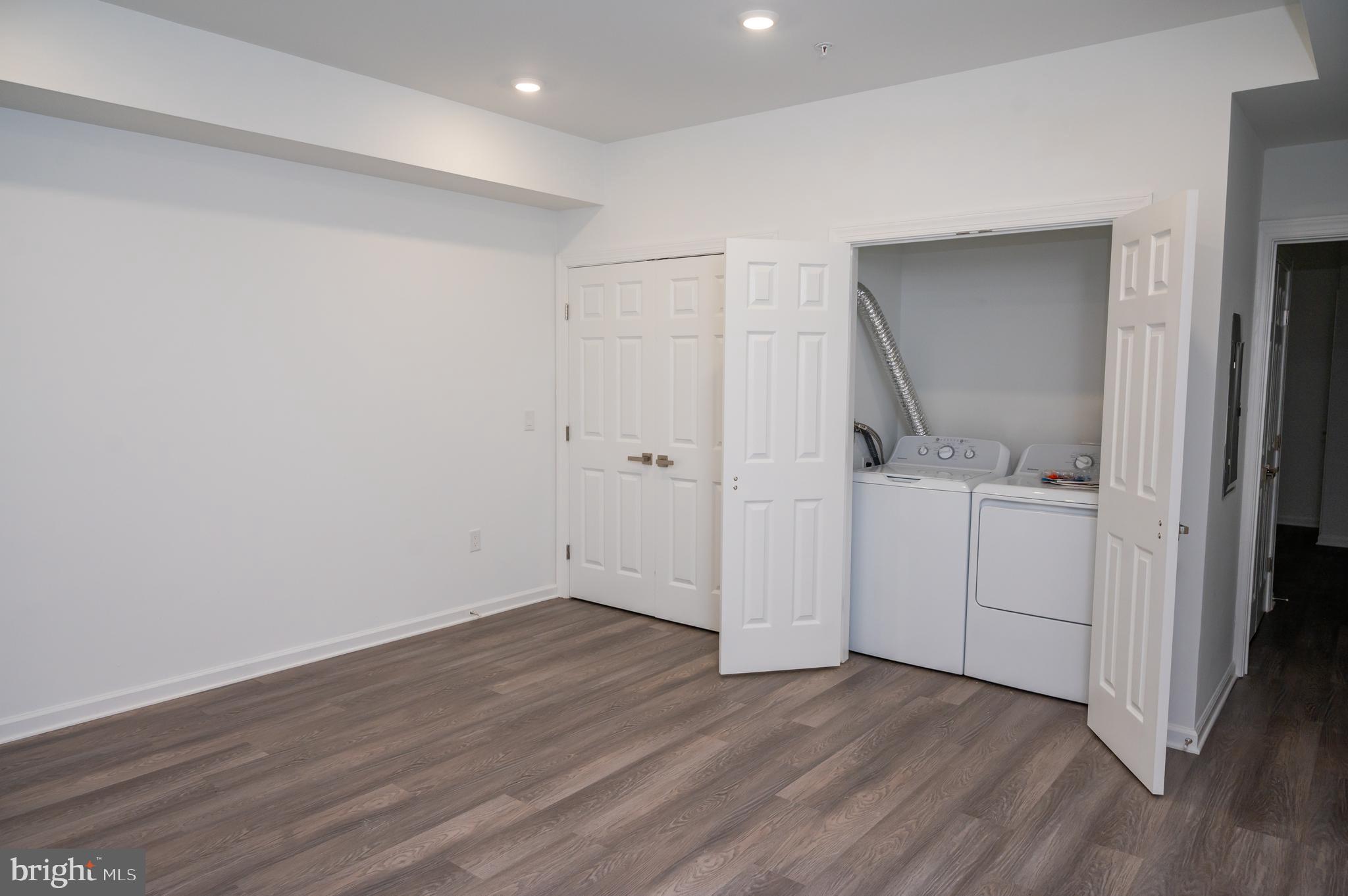 NORRIS SQUARE - Residential Lease