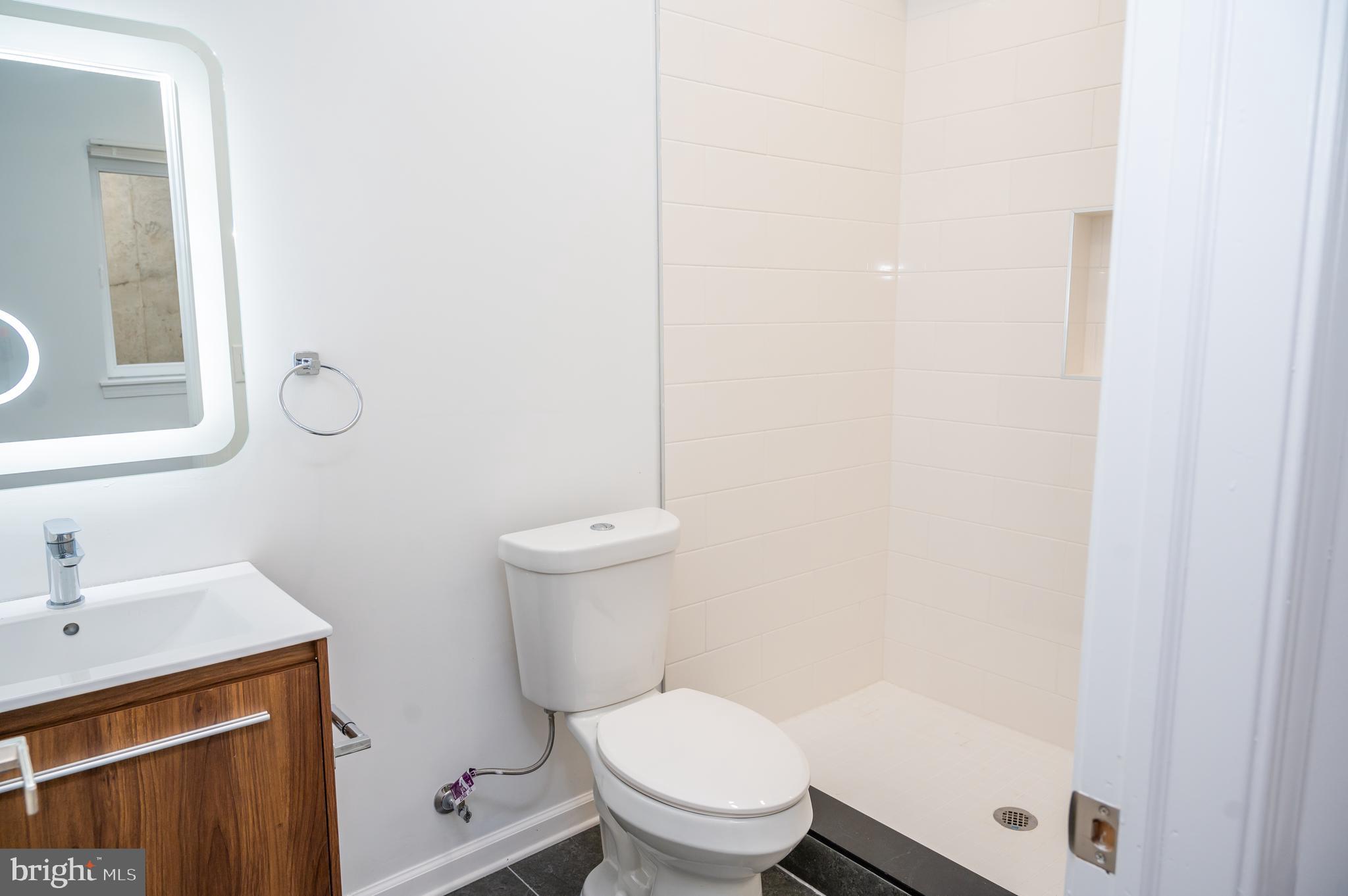 NORRIS SQUARE - Residential Lease