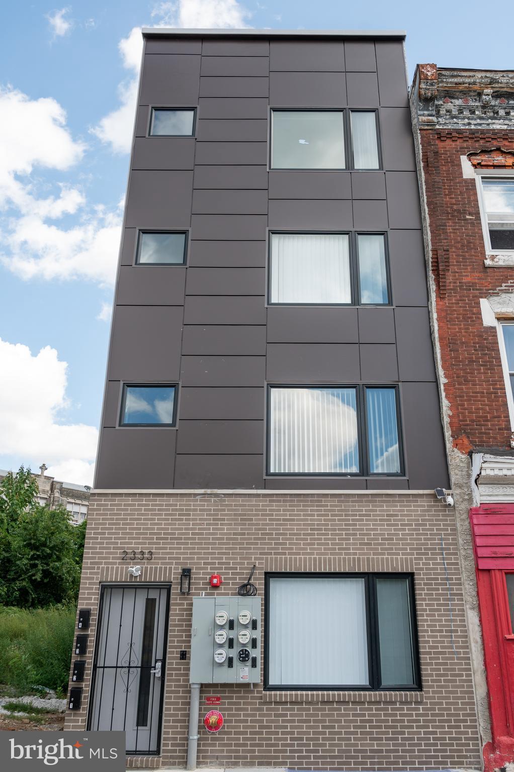 NORRIS SQUARE - Residential Lease