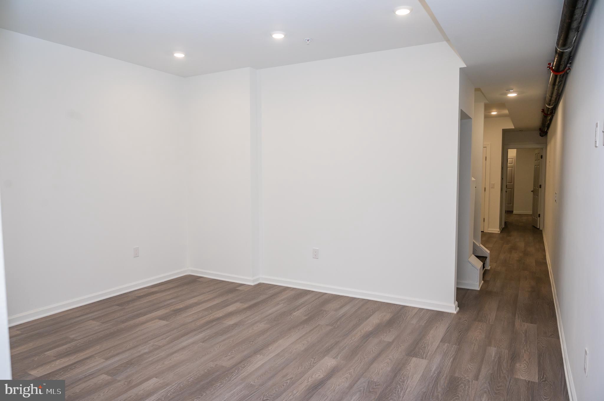 NORRIS SQUARE - Residential Lease