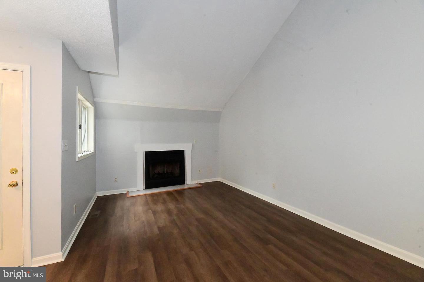 GREENVIEW WEST - Residential Lease