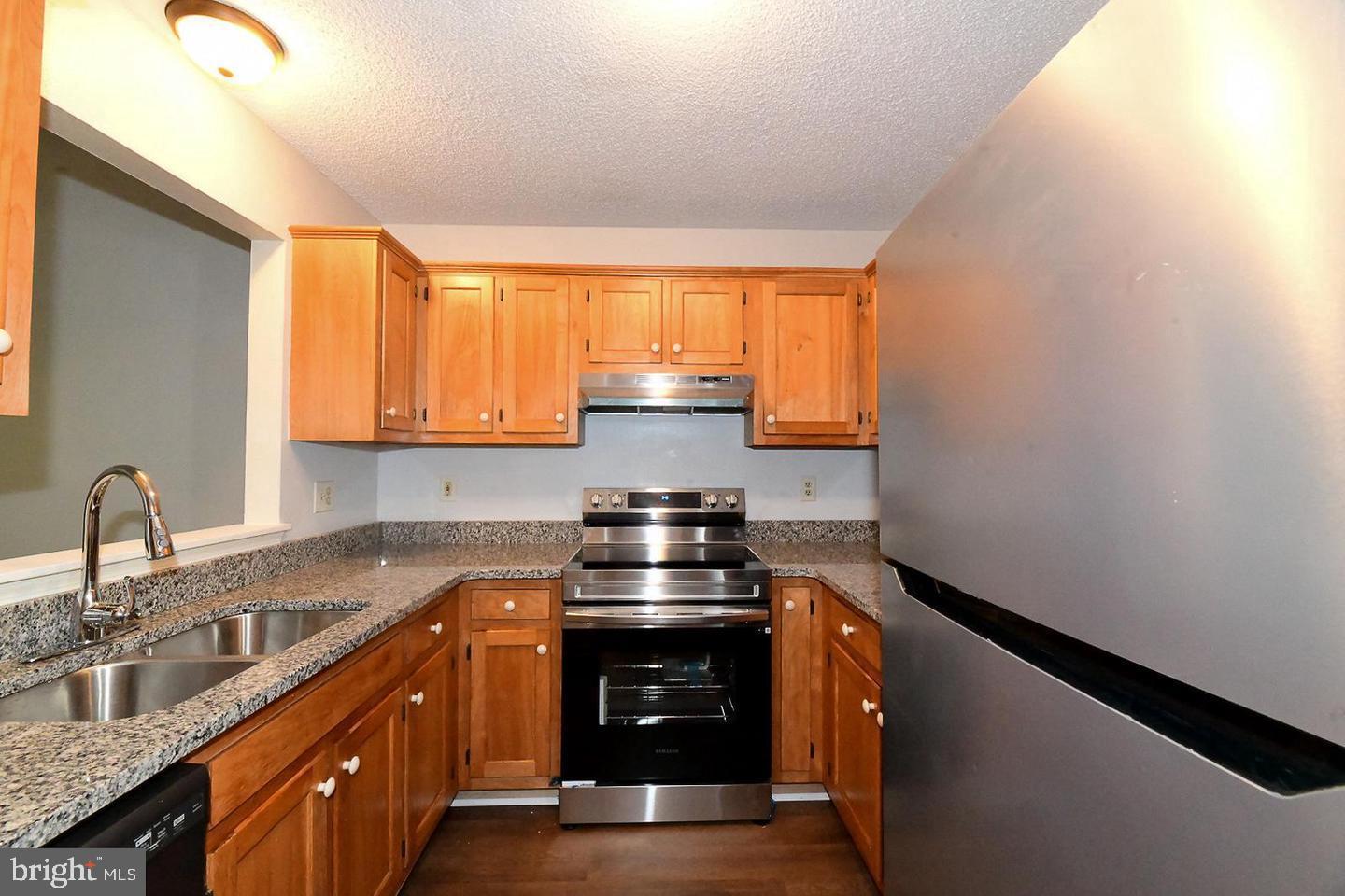 GREENVIEW WEST - Residential Lease