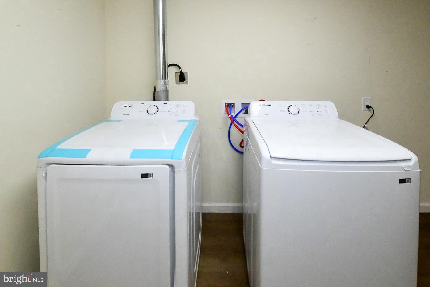 GREENVIEW WEST - Residential Lease