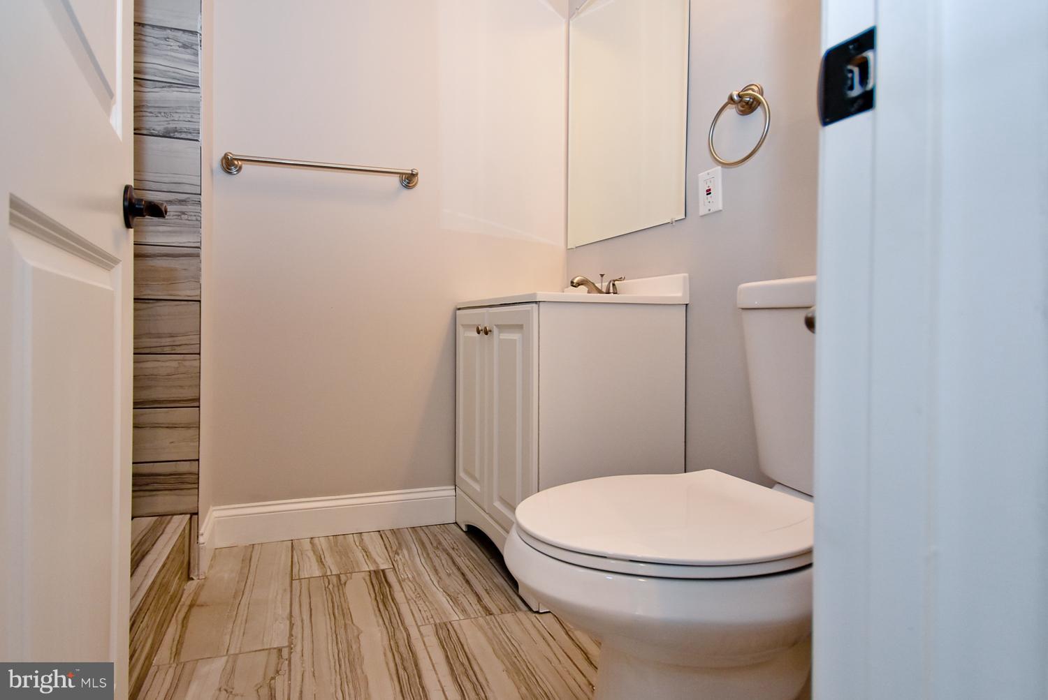 ROYALE GARDENS - Residential