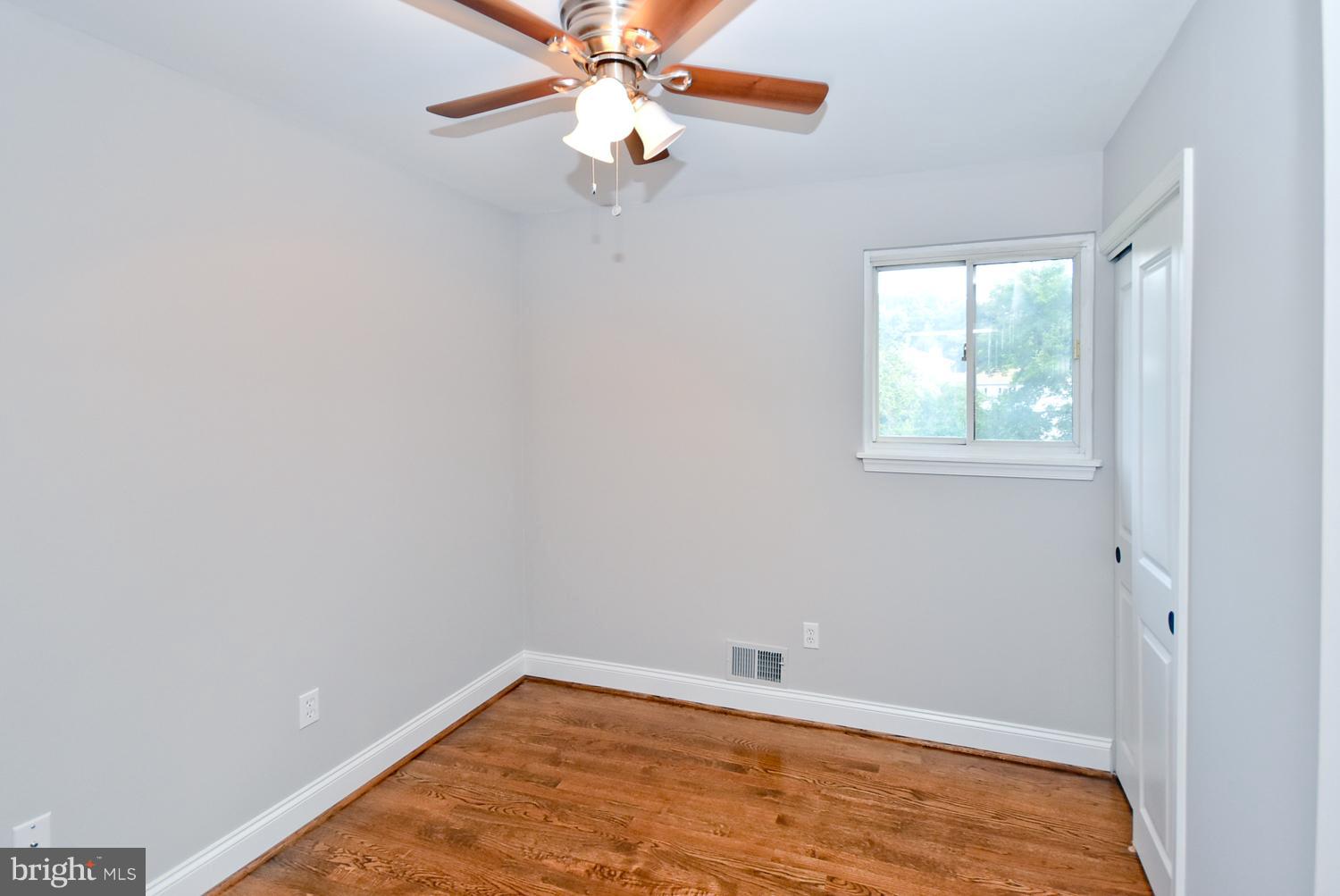 ROYALE GARDENS - Residential