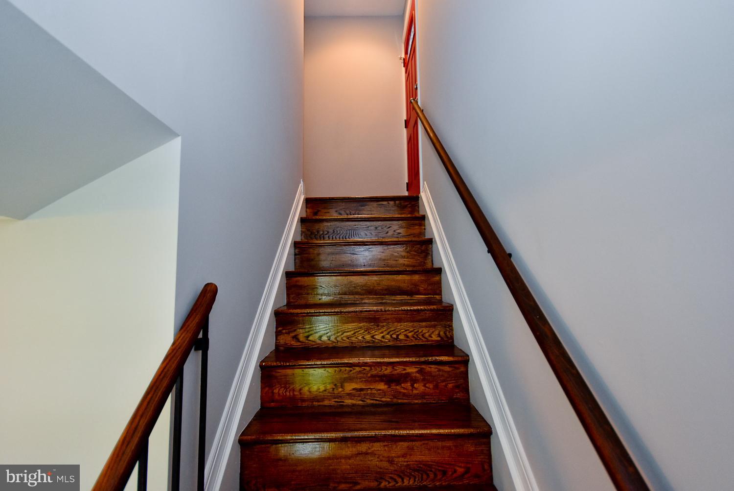 ROYALE GARDENS - Residential