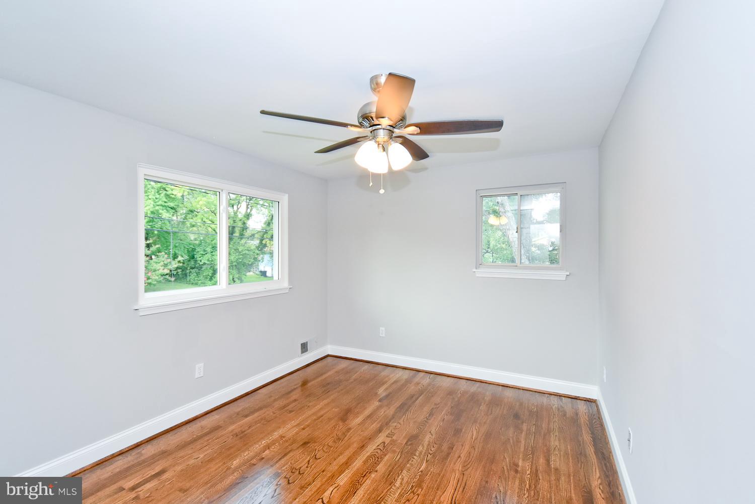 ROYALE GARDENS - Residential