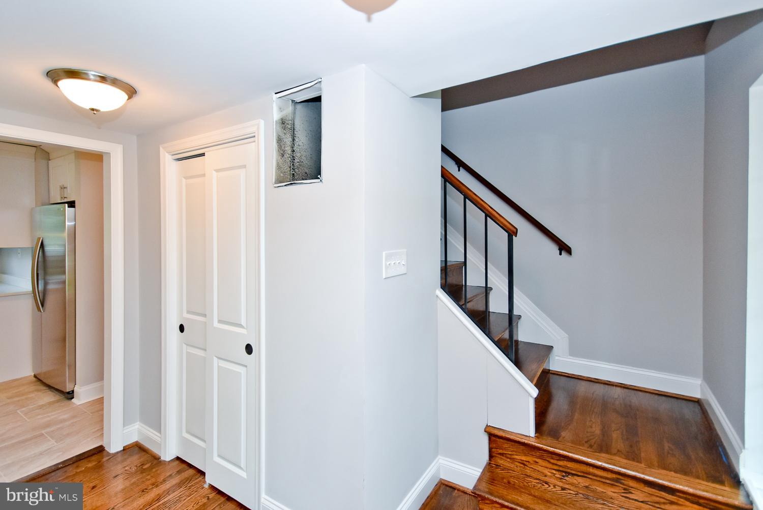 ROYALE GARDENS - Residential