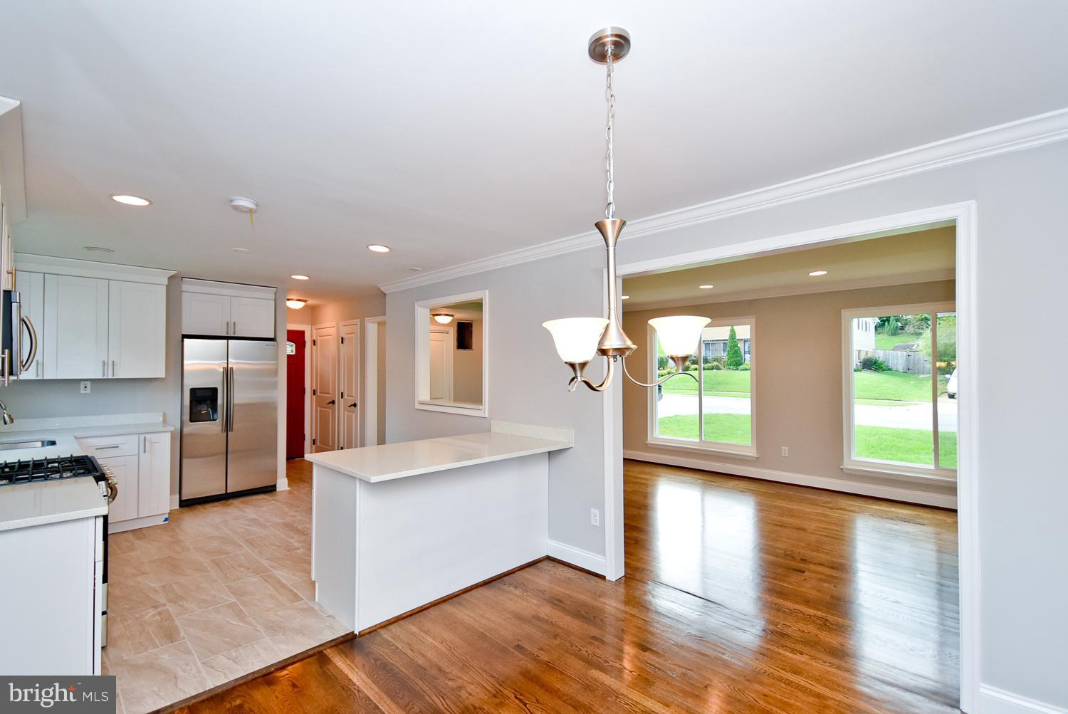 ROYALE GARDENS - Residential