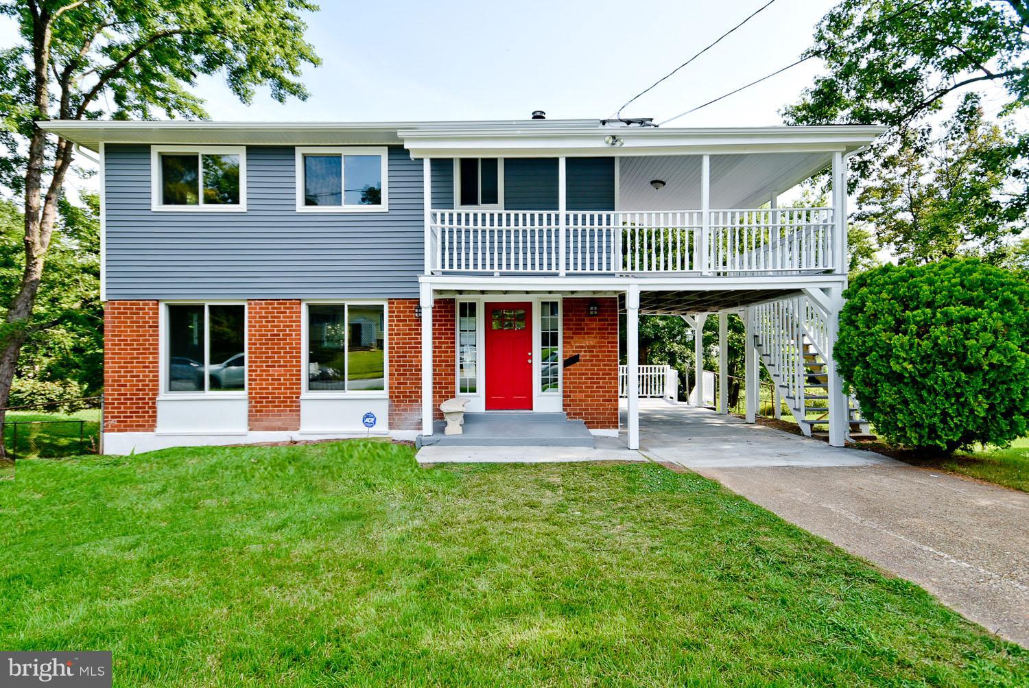 ROYALE GARDENS - Residential