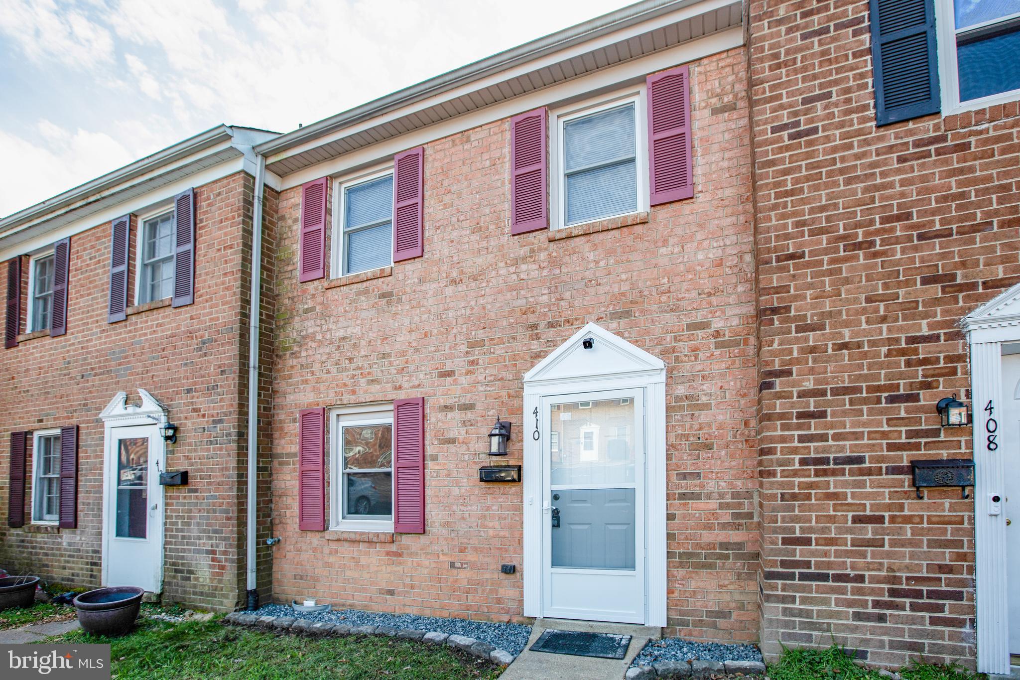 OLDE GREENWICH - Residential Lease