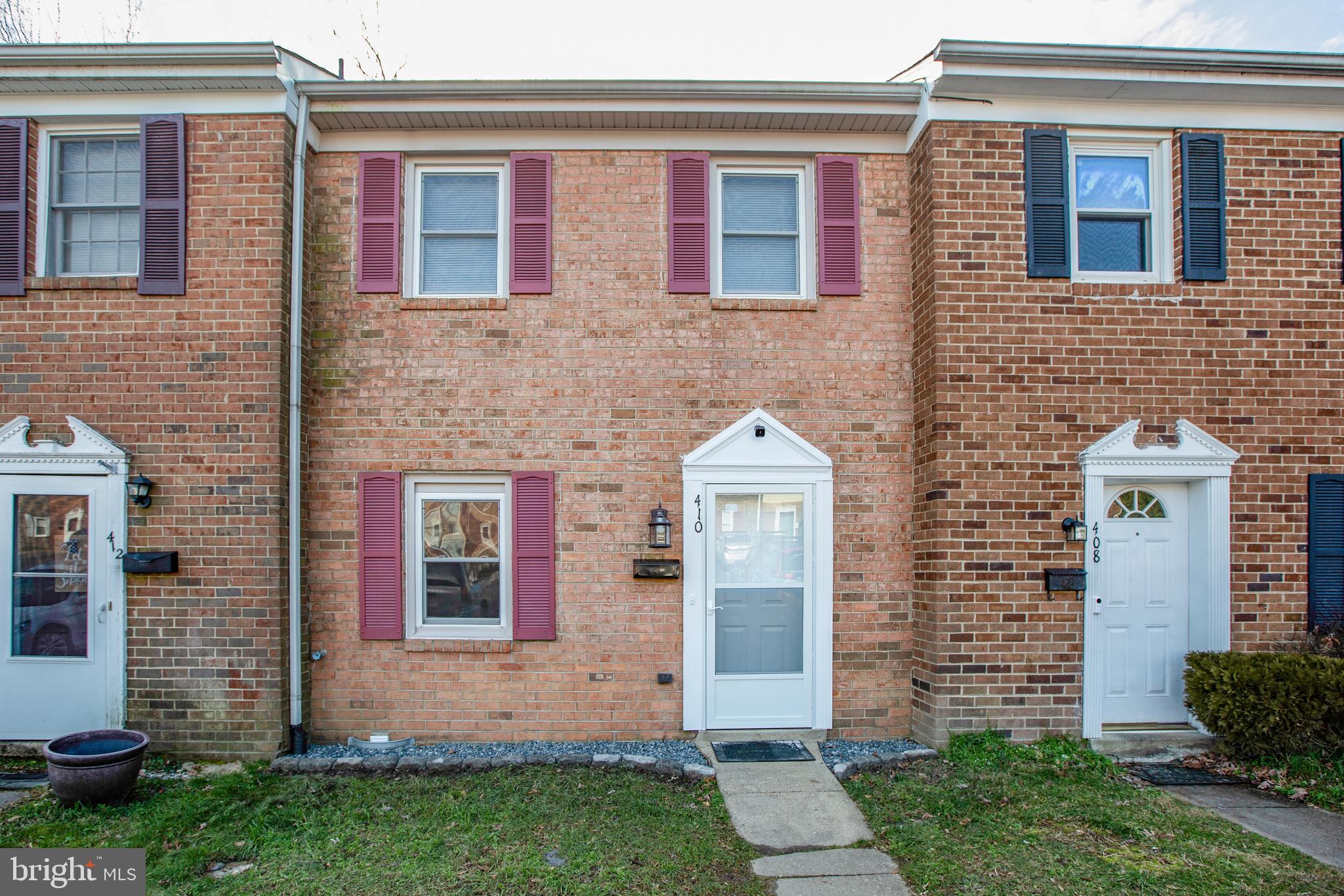 OLDE GREENWICH - Residential Lease