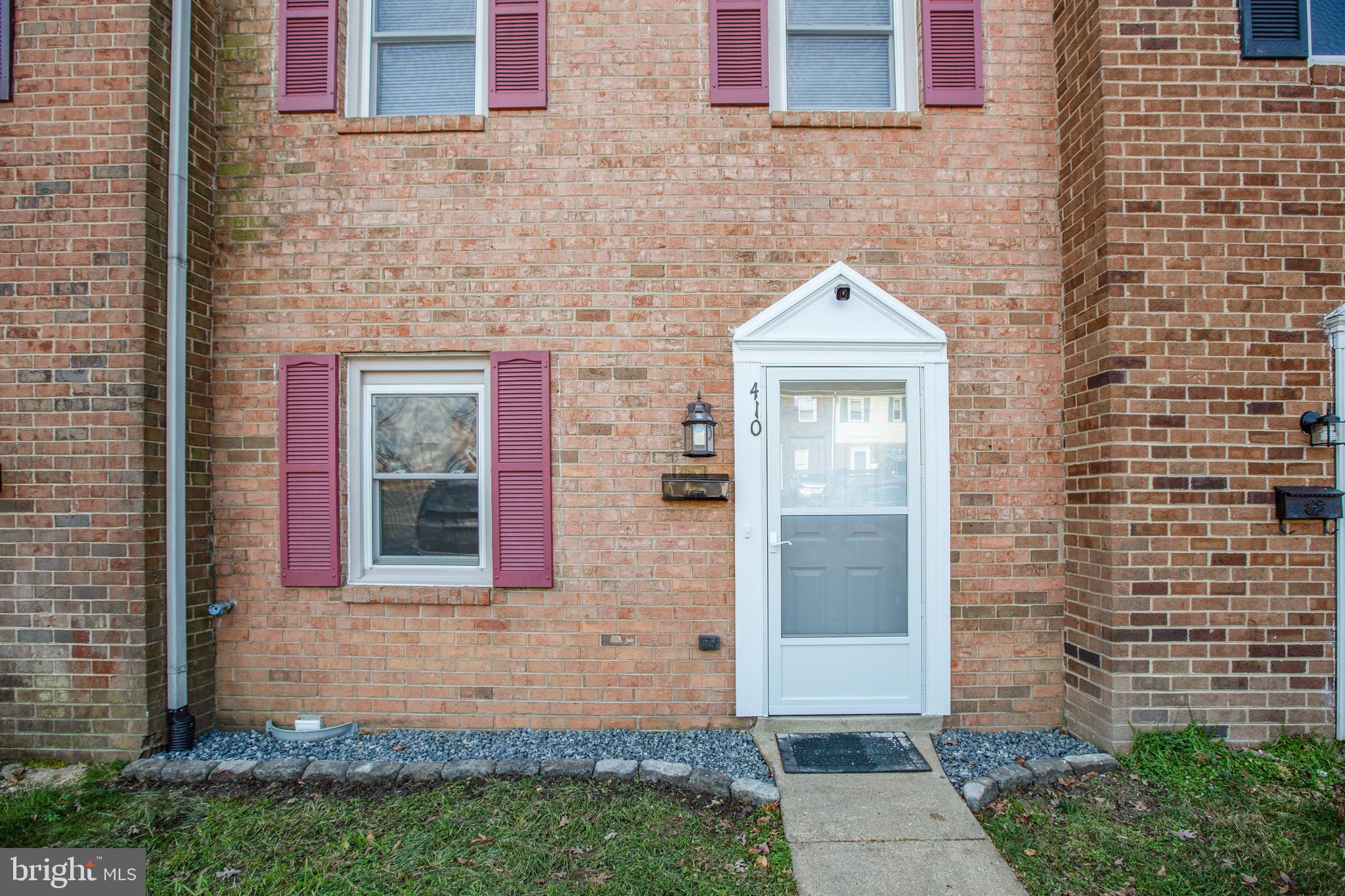 OLDE GREENWICH - Residential Lease