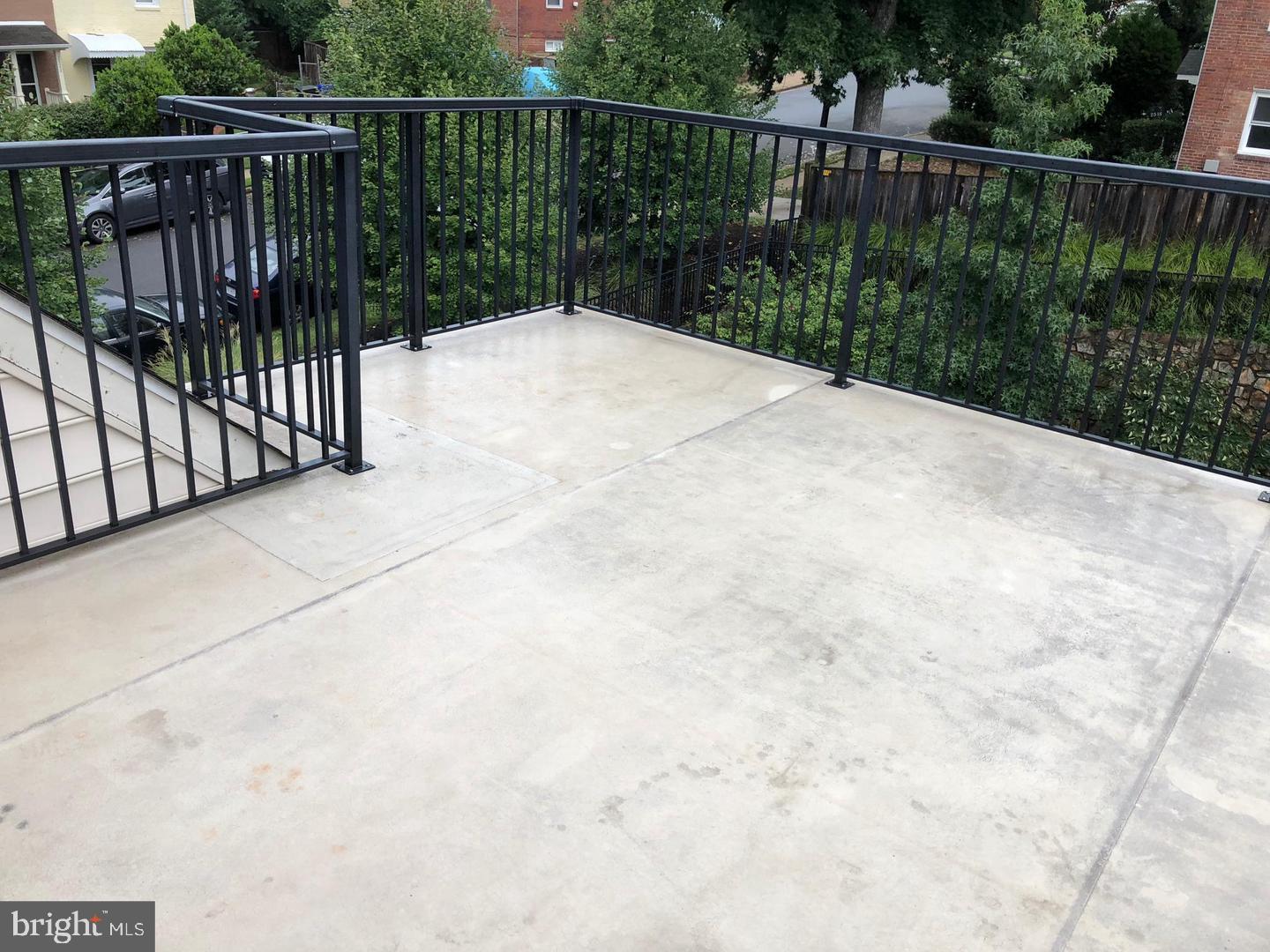 SHIRLINGTON CREST - Residential Lease