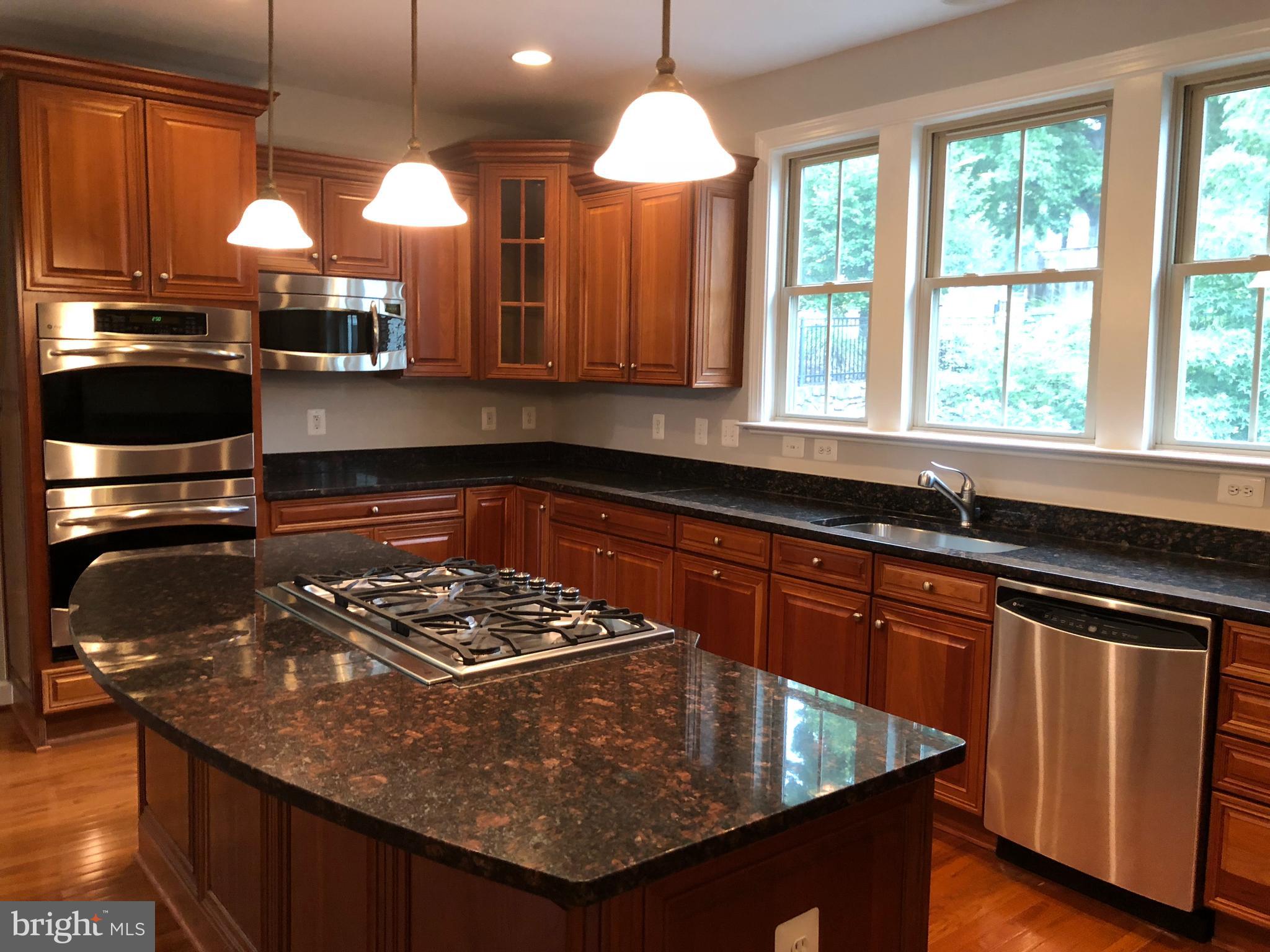 SHIRLINGTON CREST - Residential Lease