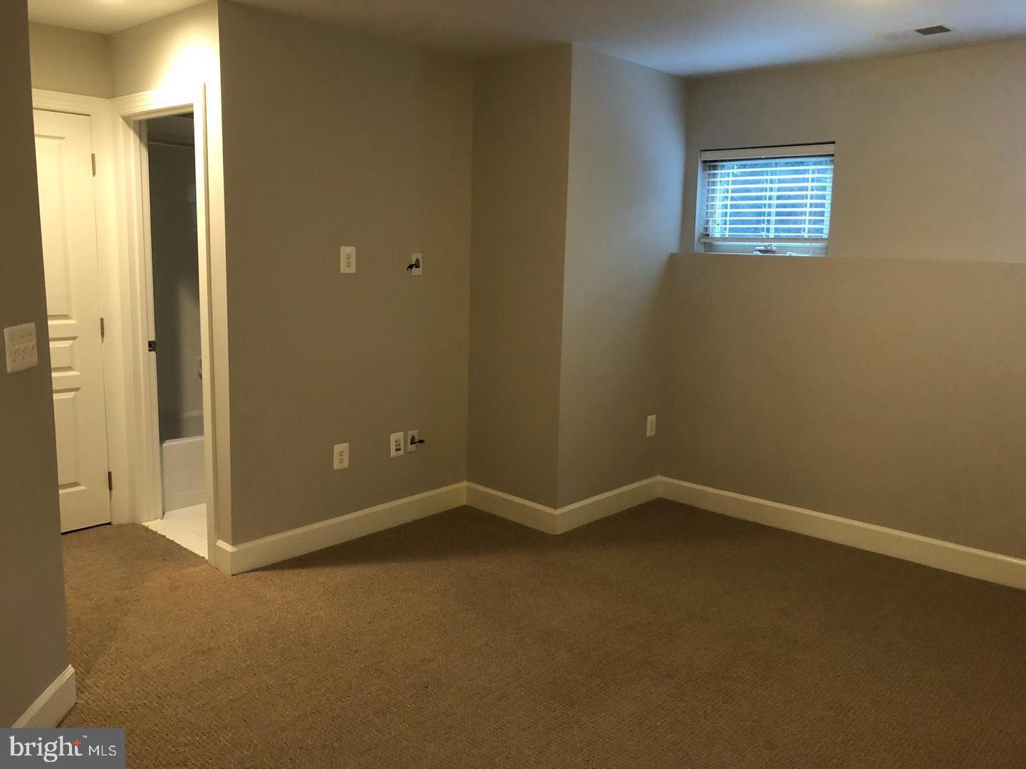 SHIRLINGTON CREST - Residential Lease