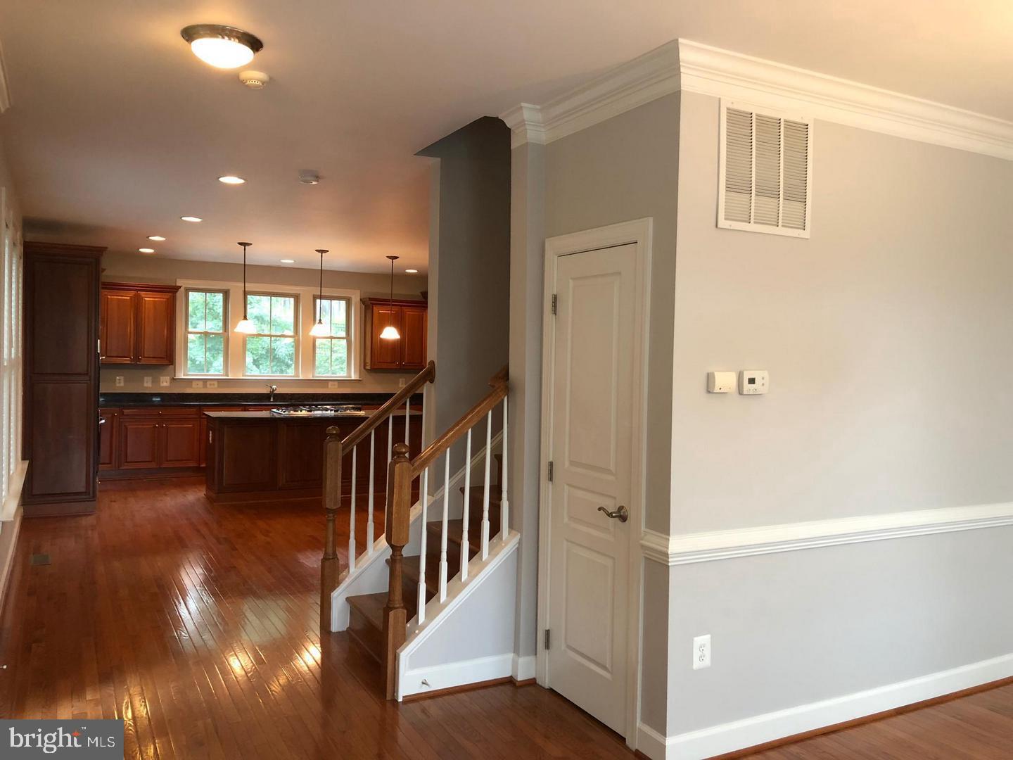 SHIRLINGTON CREST - Residential Lease