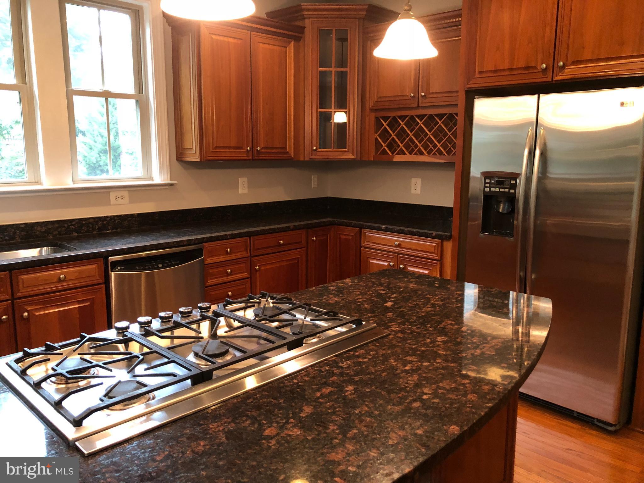 SHIRLINGTON CREST - Residential Lease