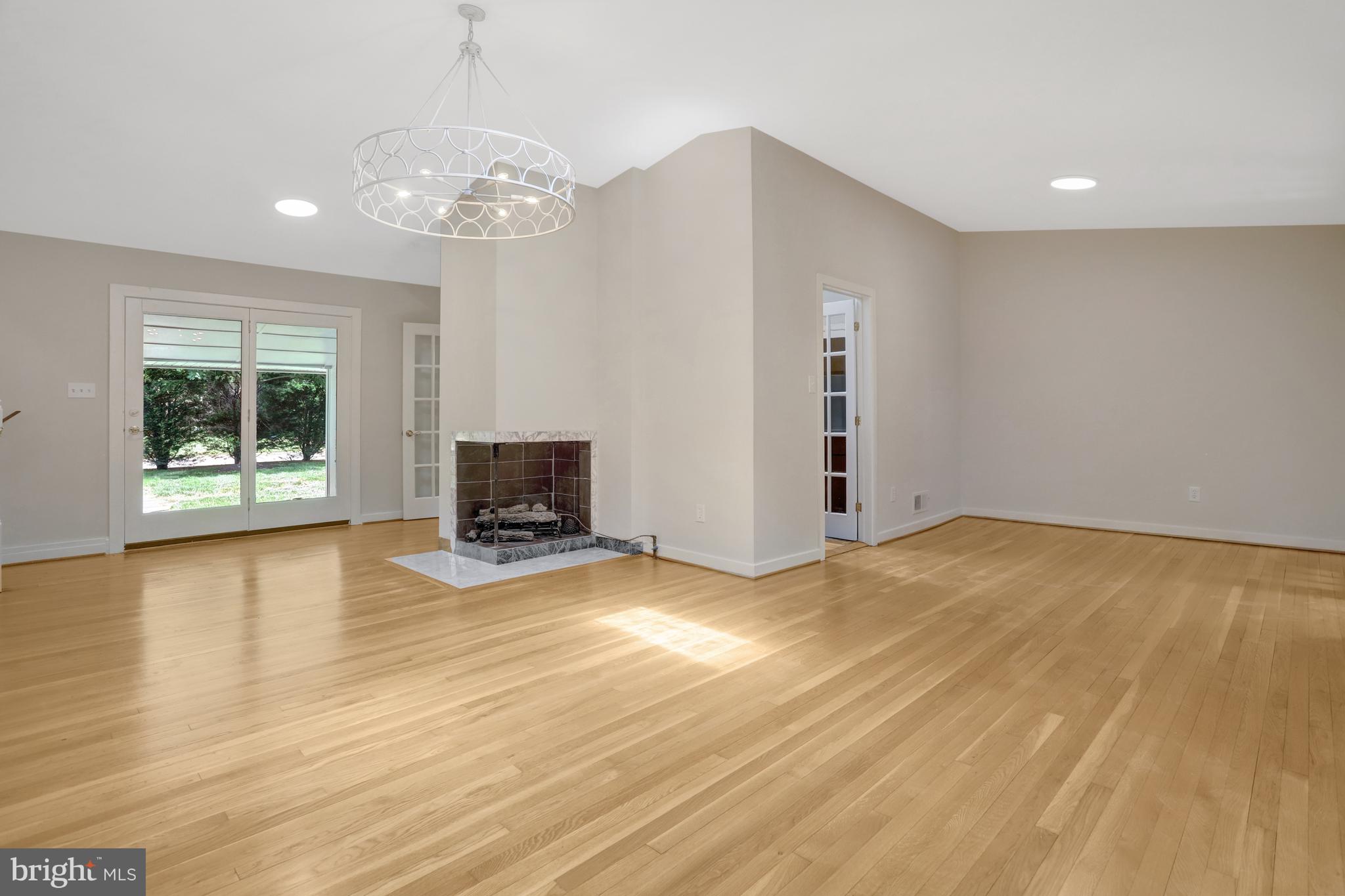 MT VERNON PARK - Residential