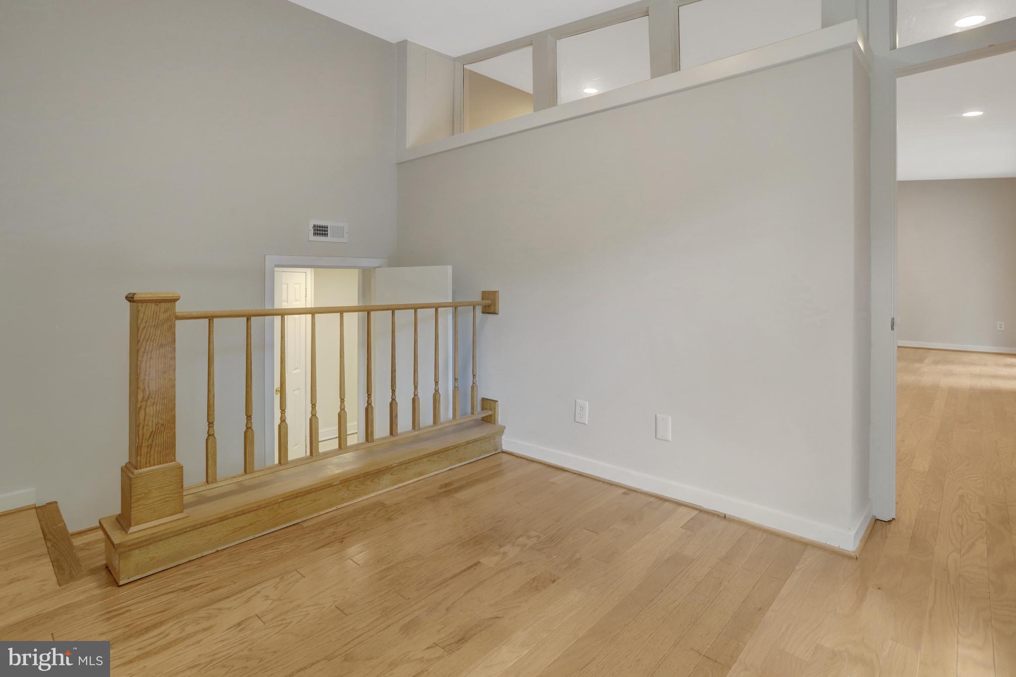 MT VERNON PARK - Residential