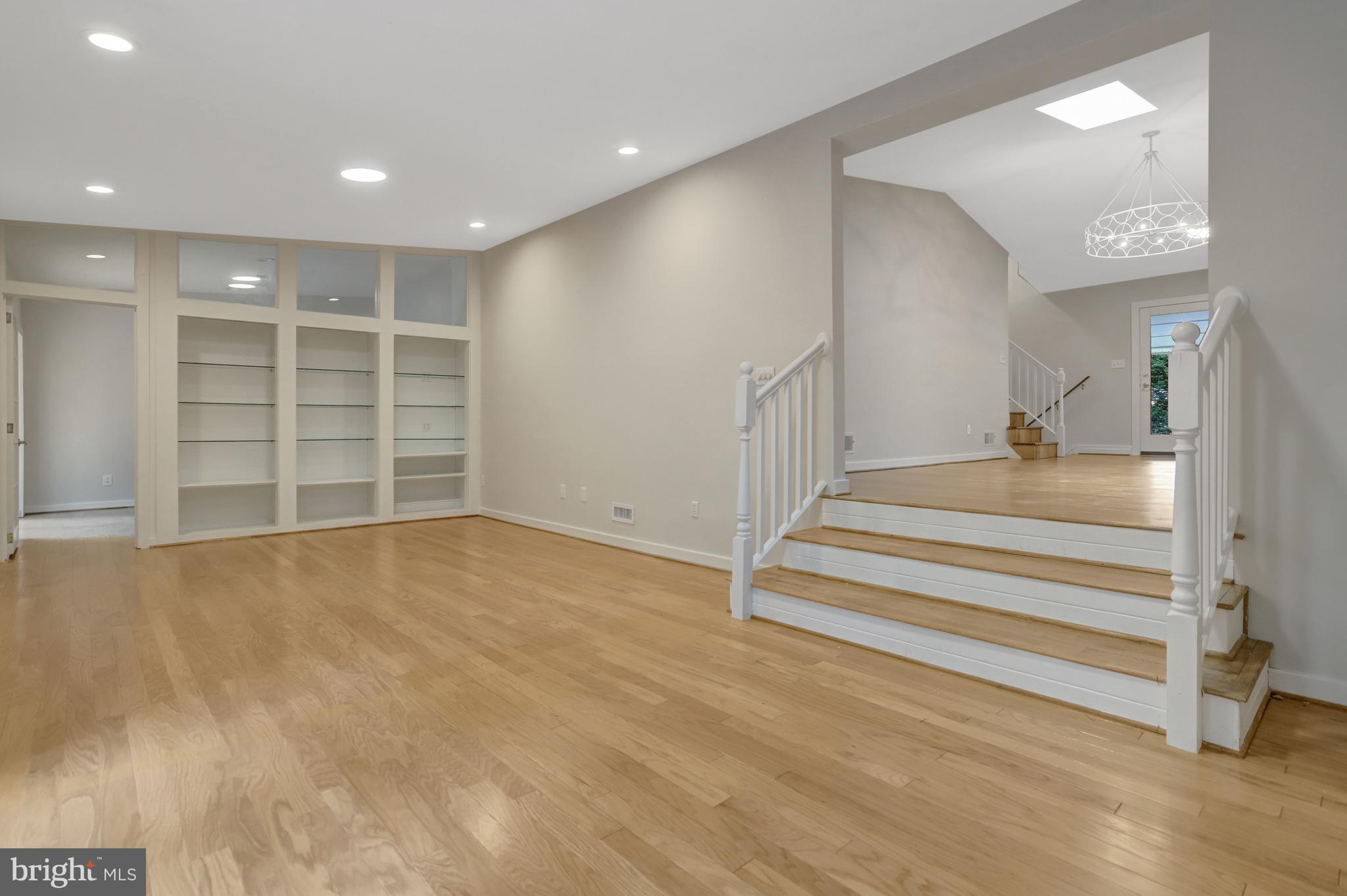 MT VERNON PARK - Residential