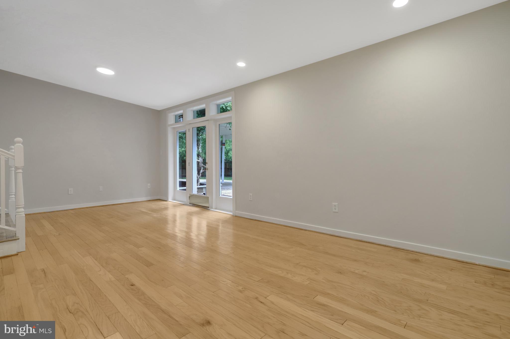 MT VERNON PARK - Residential