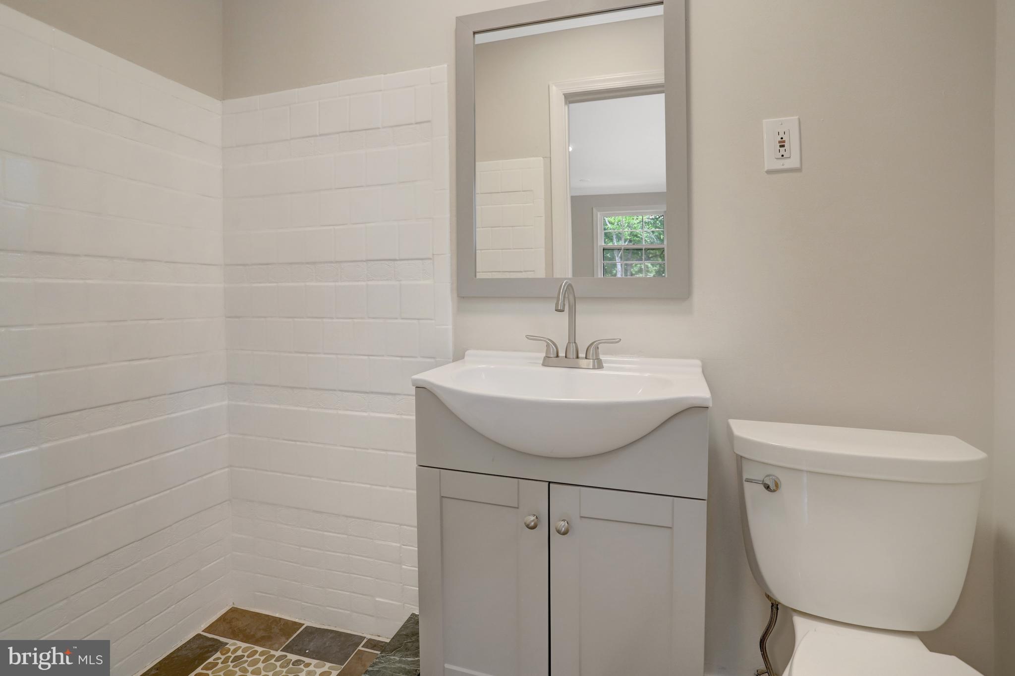 MT VERNON PARK - Residential