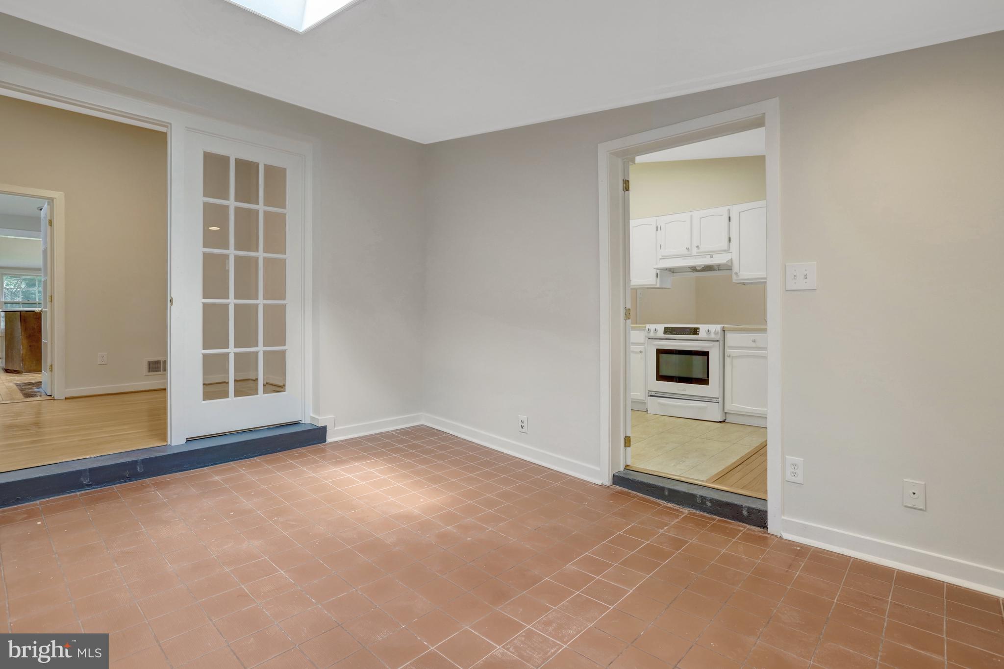 MT VERNON PARK - Residential