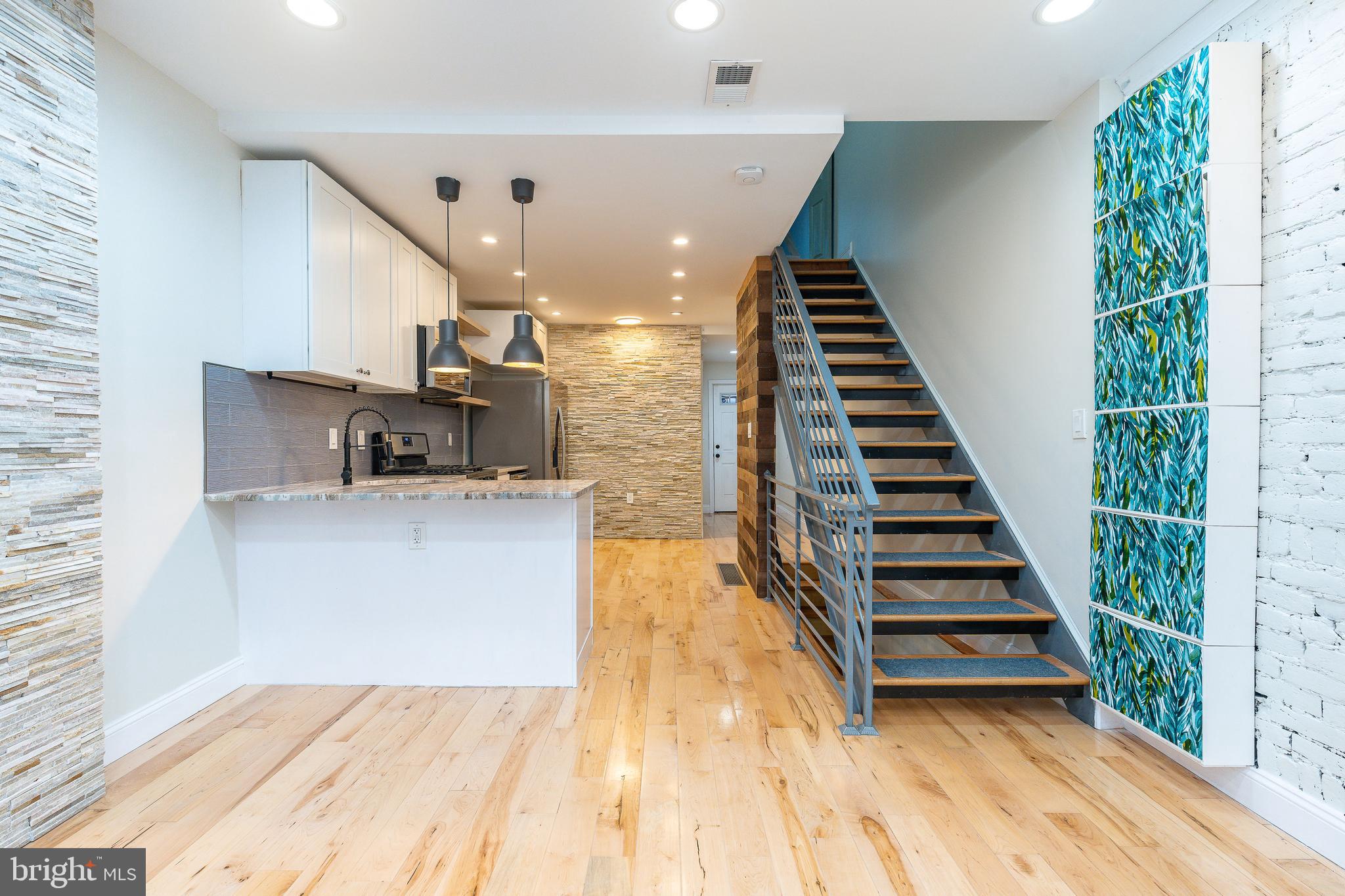 POINT BREEZE - Residential