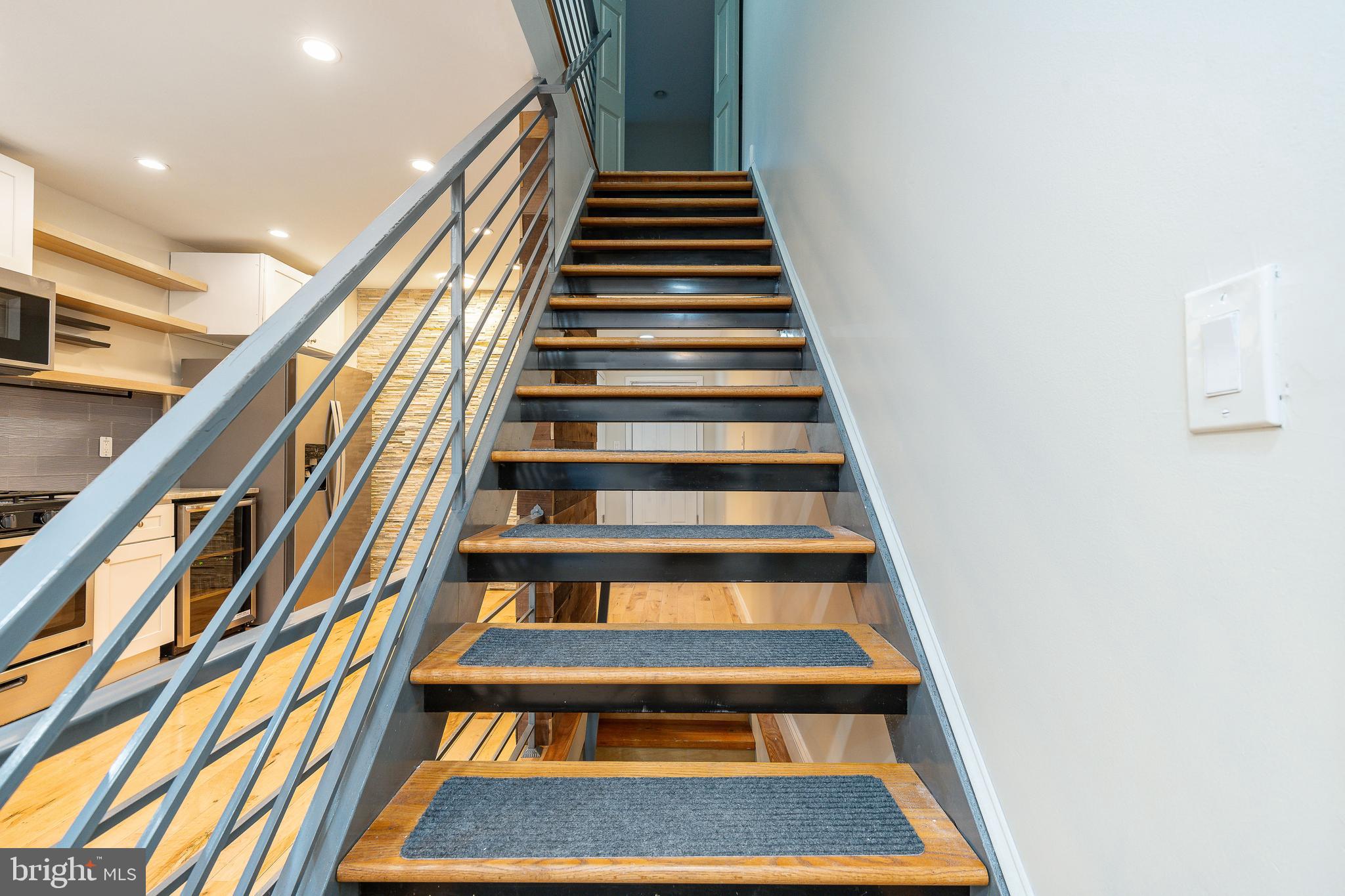 POINT BREEZE - Residential