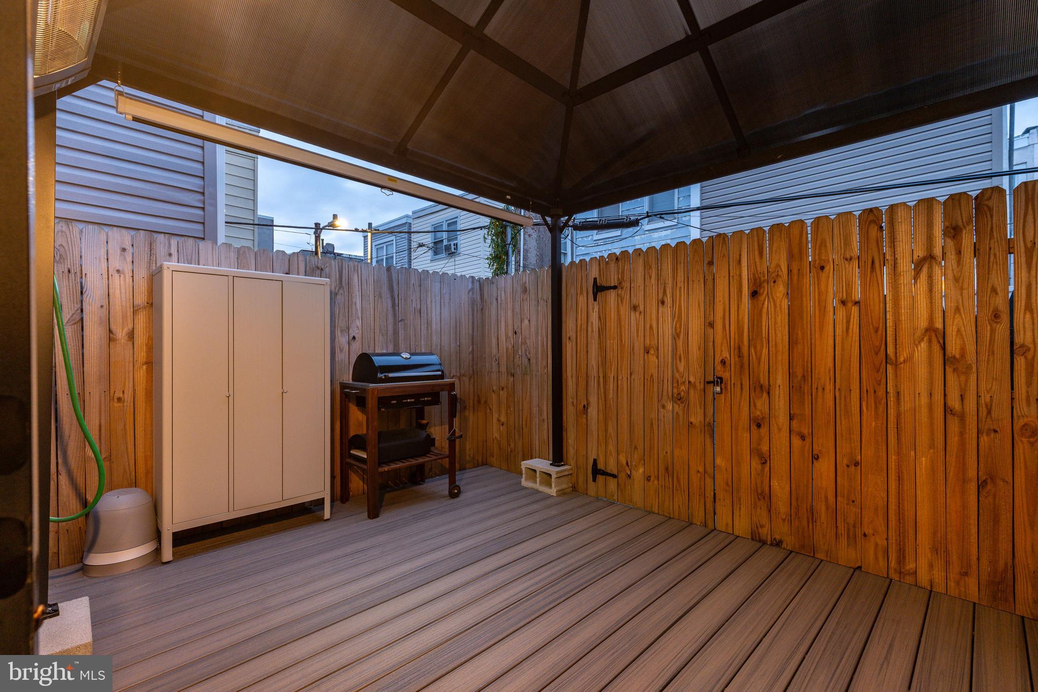 POINT BREEZE - Residential