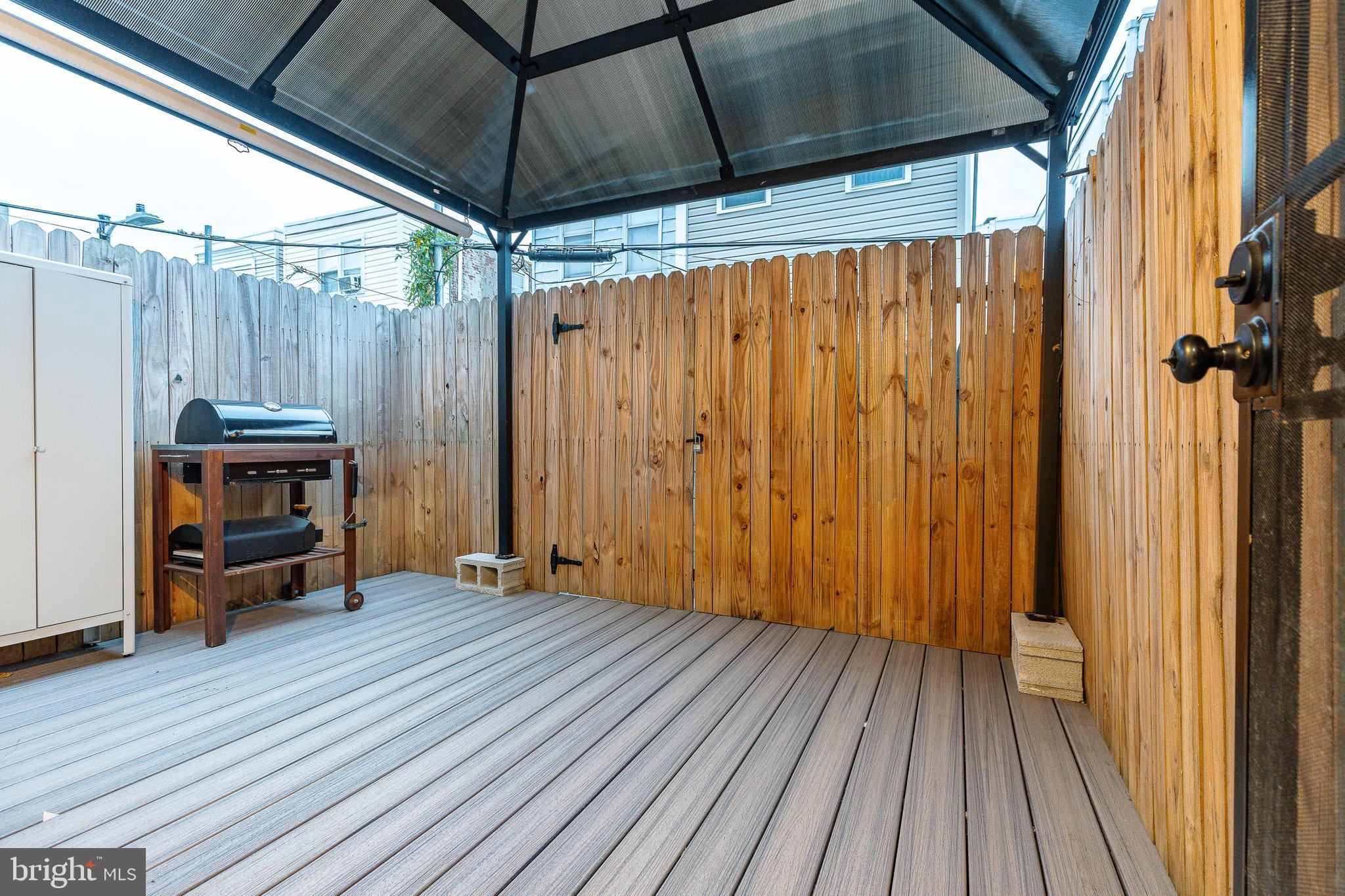 POINT BREEZE - Residential