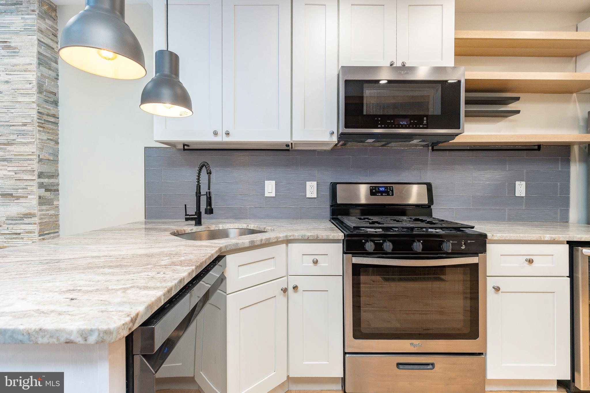 POINT BREEZE - Residential