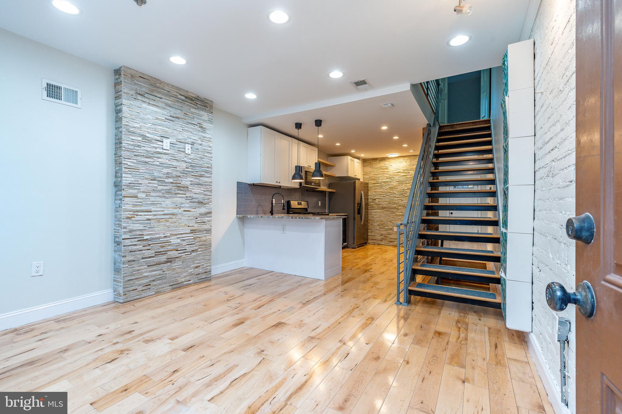 POINT BREEZE - Residential