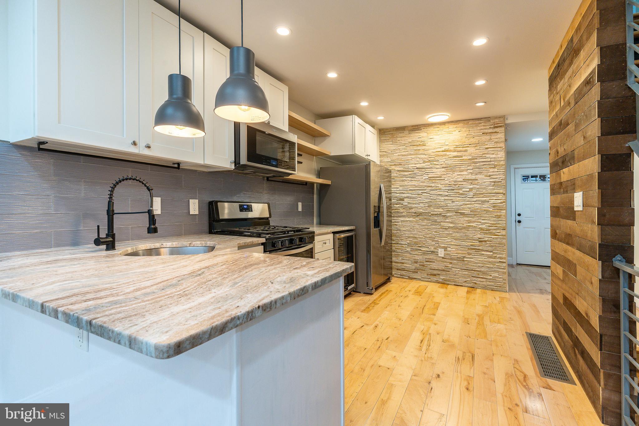 POINT BREEZE - Residential