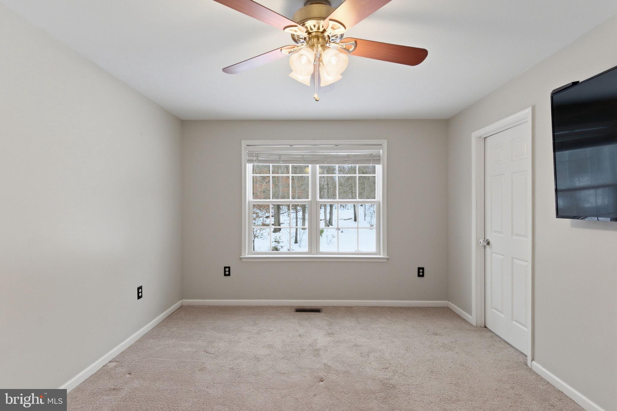 CAMERON ACRES - Residential