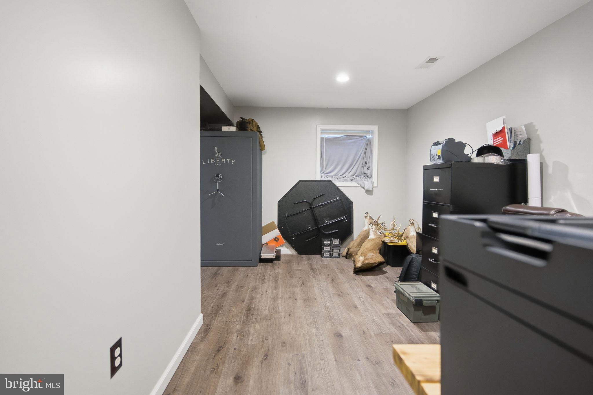 CAMERON ACRES - Residential