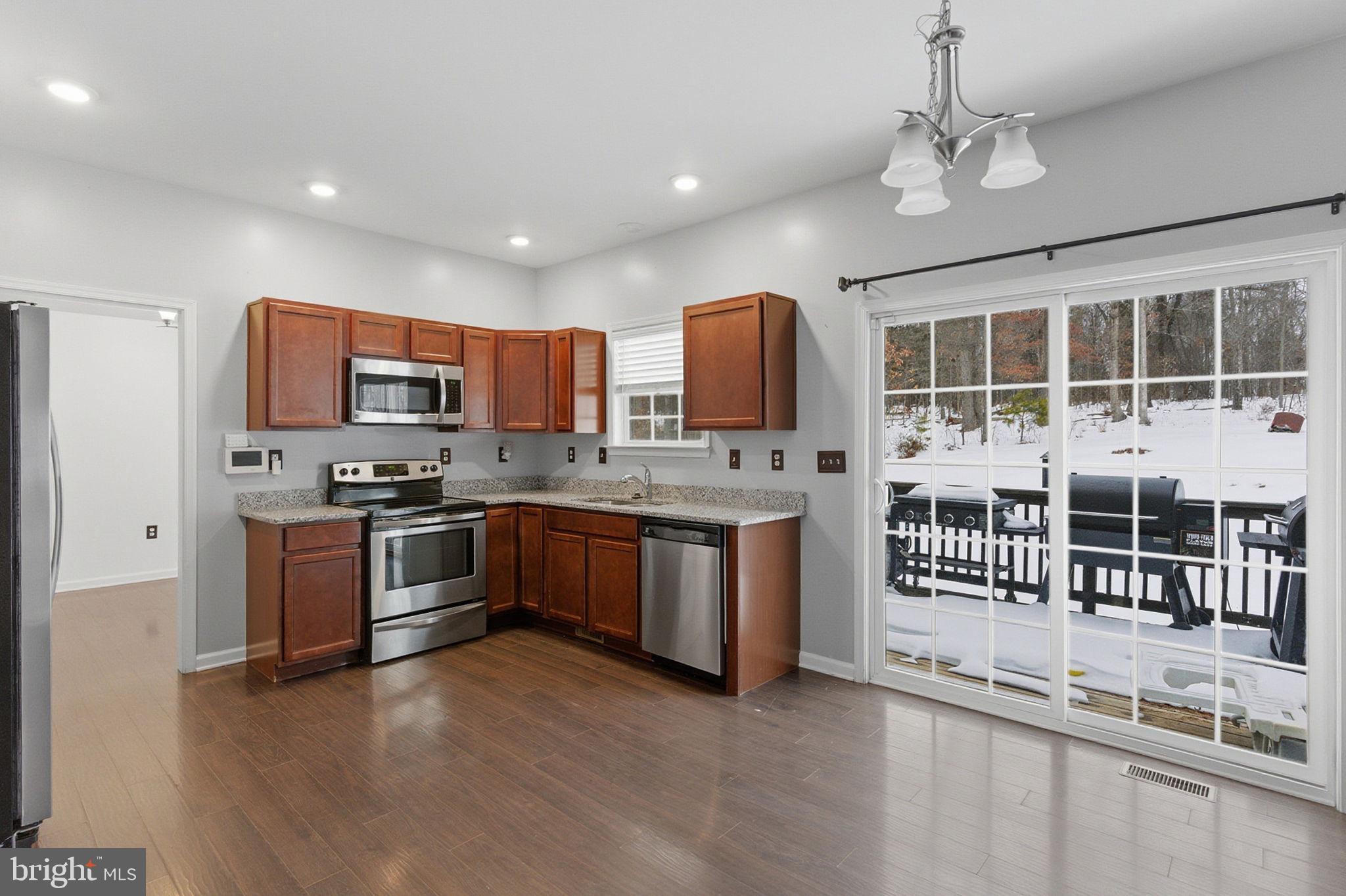 CAMERON ACRES - Residential