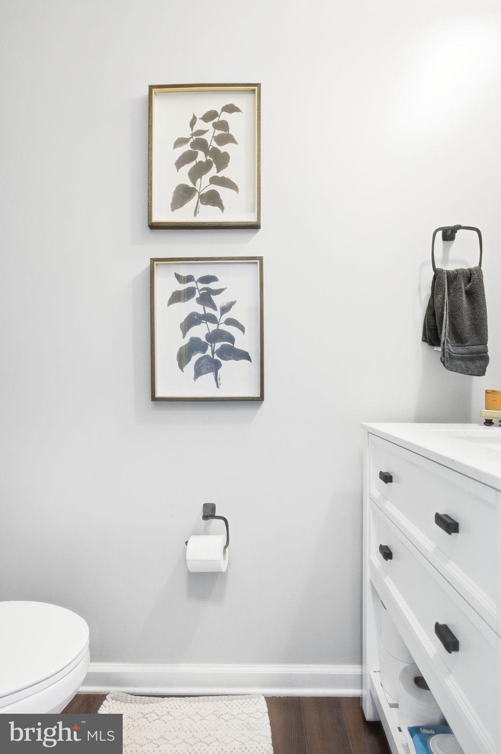 CAMERON ACRES - Residential