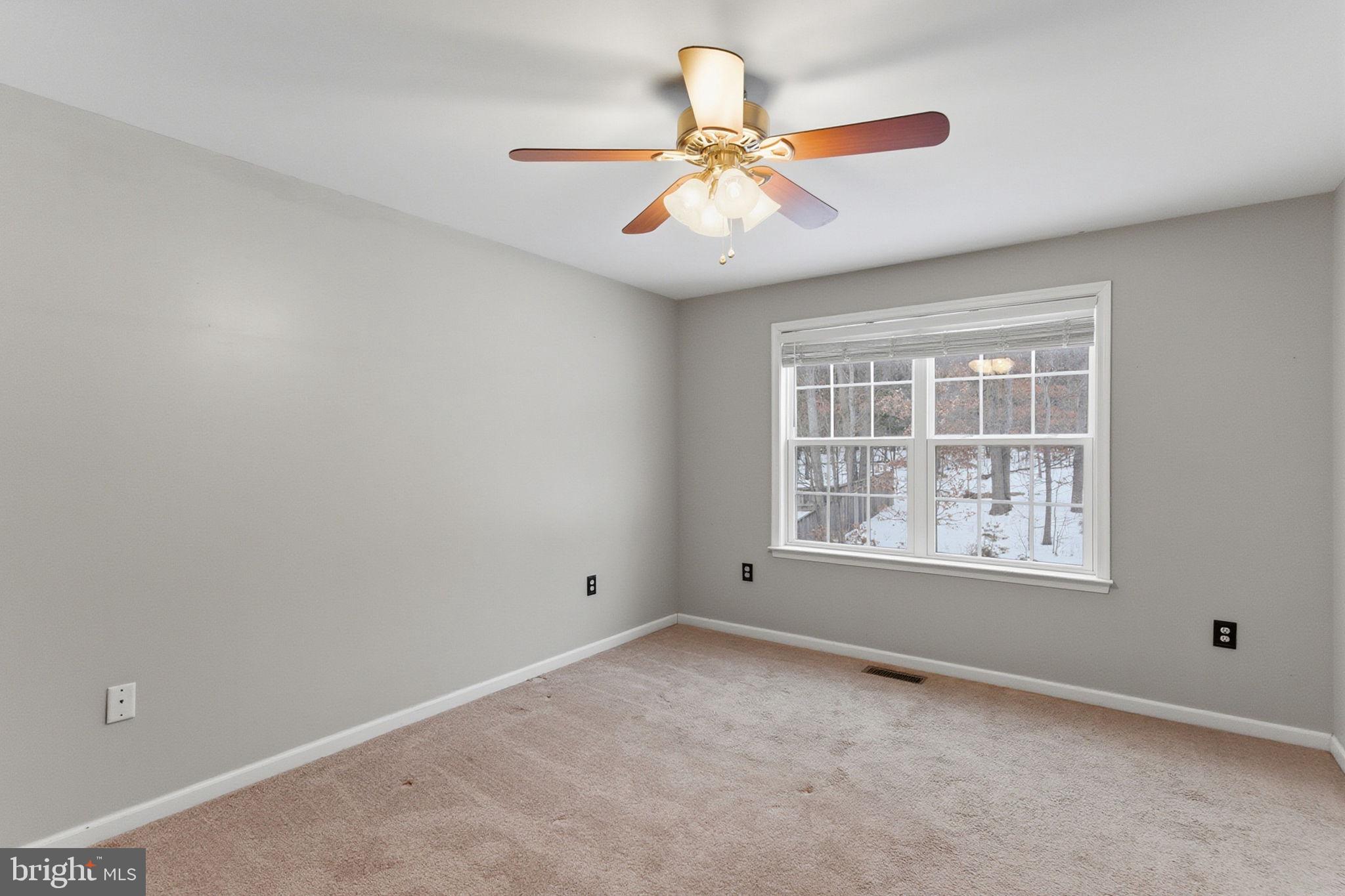 CAMERON ACRES - Residential