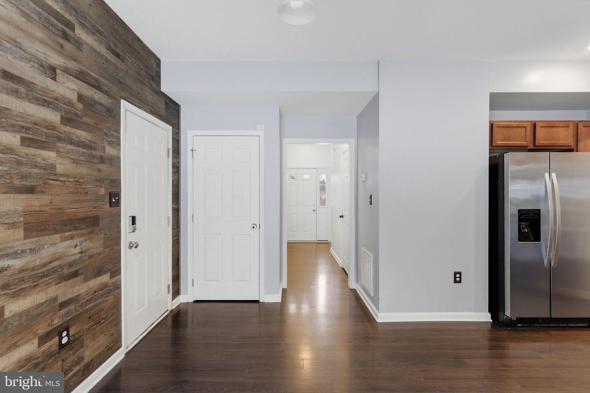 CAMERON ACRES - Residential