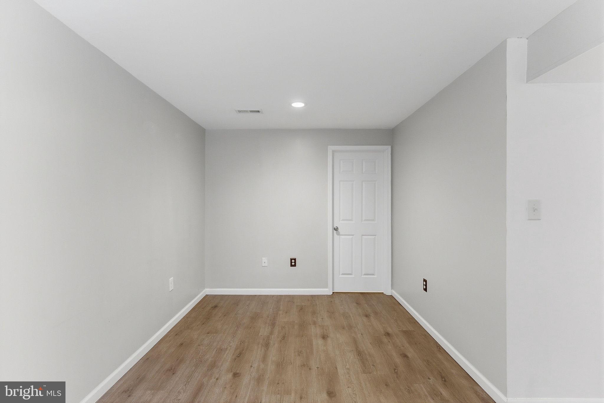 CAMERON ACRES - Residential