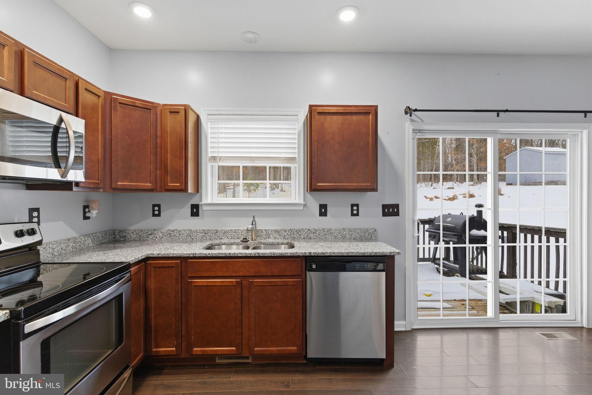 CAMERON ACRES - Residential