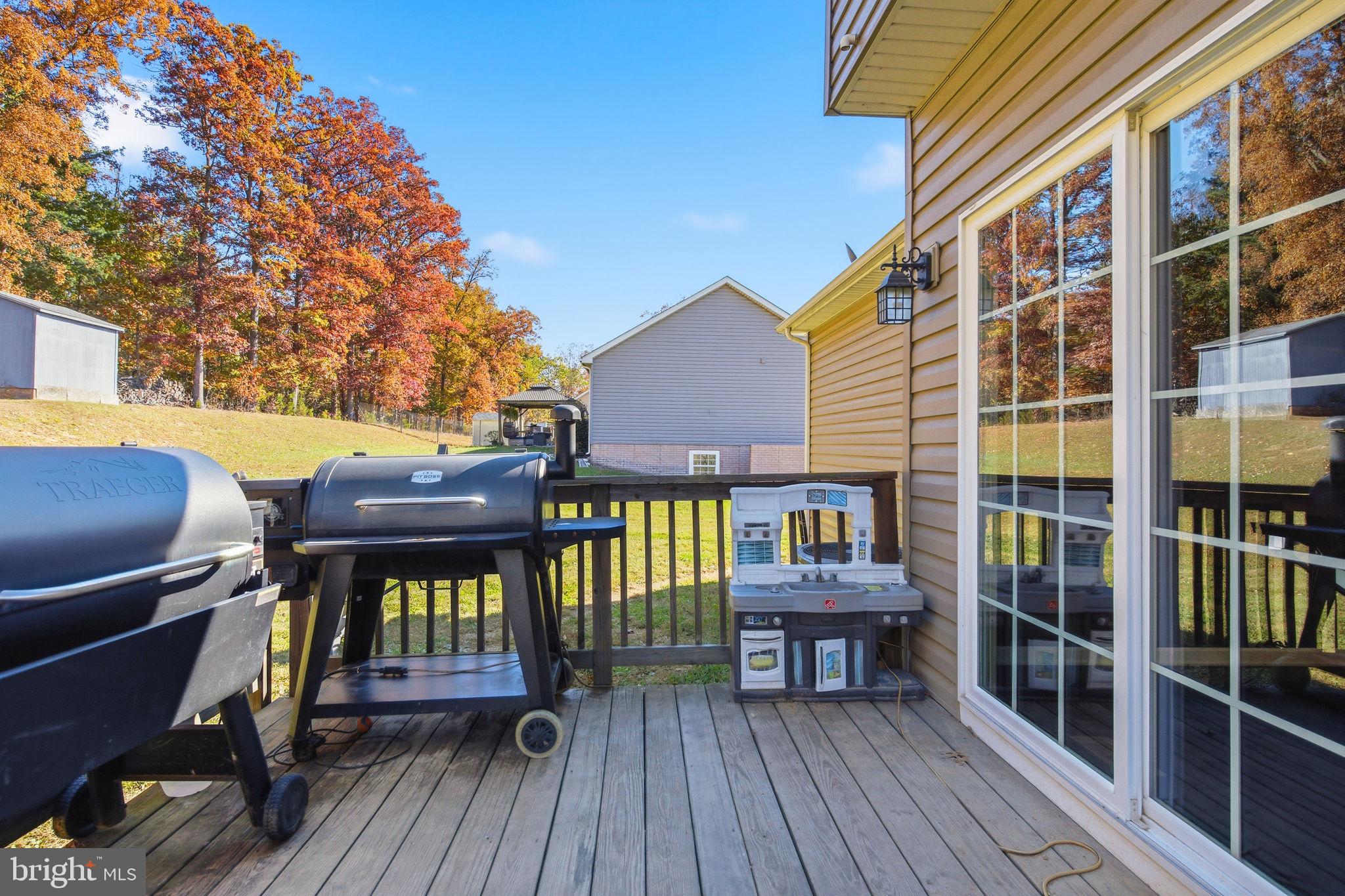 CAMERON ACRES - Residential