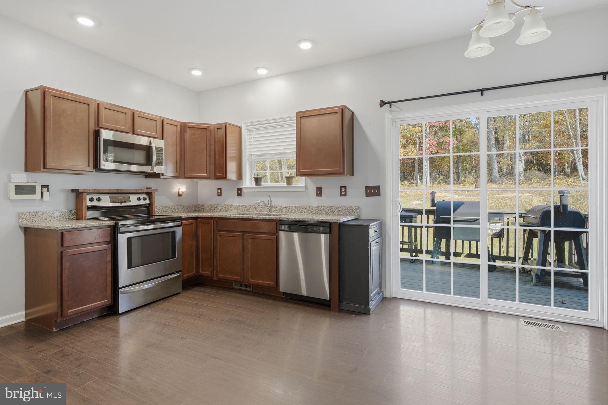 CAMERON ACRES - Residential