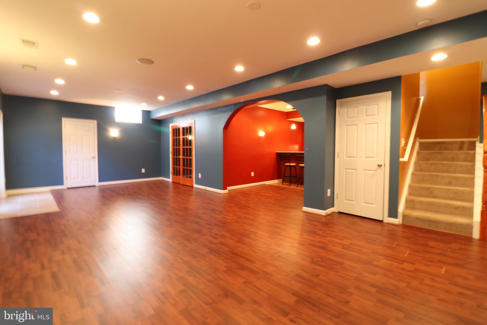 SOUTH RIDING - Residential Lease