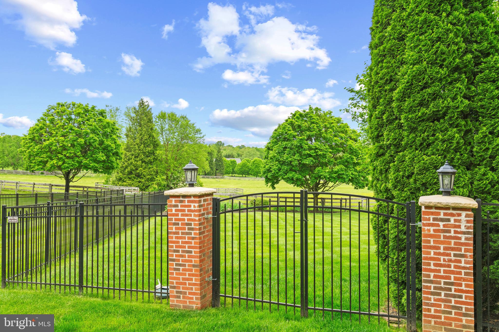 WELLINGTON WEST - Residential