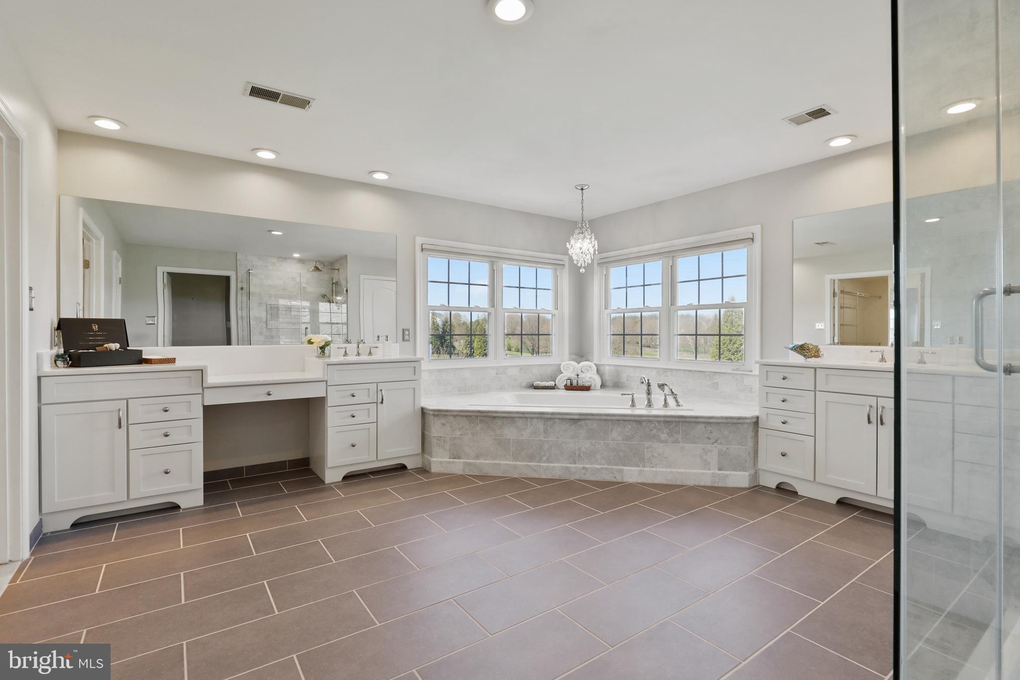 WELLINGTON WEST - Residential